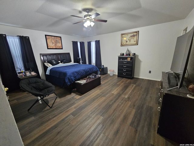 9410 Hacienda Acres, San Antonio, TX 78245