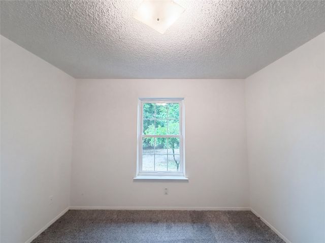 512 Lake Crest Parkway, Azle, TX 76020
