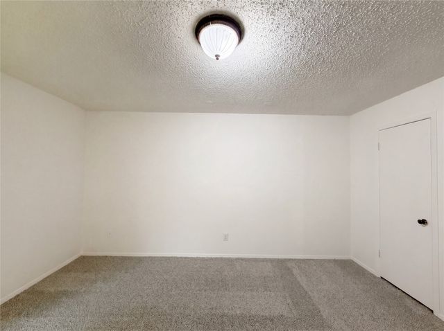 512 Lake Crest Parkway, Azle, TX 76020