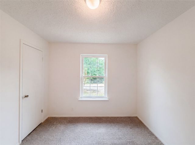 512 Lake Crest Parkway, Azle, TX 76020