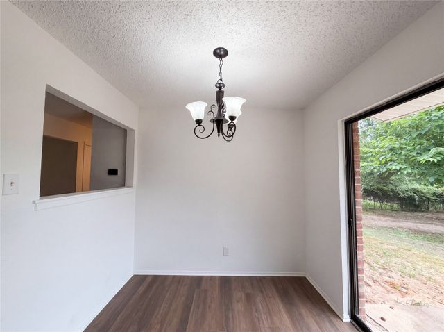 512 Lake Crest Parkway, Azle, TX 76020