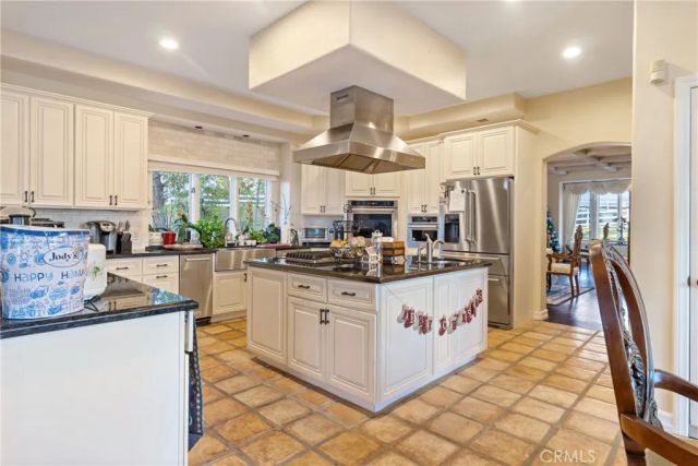2 Colina, Rolling Hills Estates, CA 90274