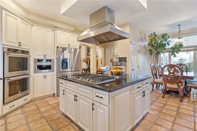 2 Colina, Rolling Hills Estates, CA 90274