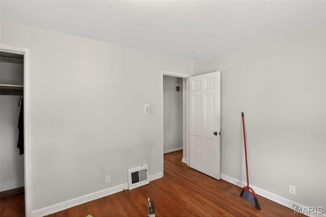 1941 Farrell Drive, St Louis, MO 63133