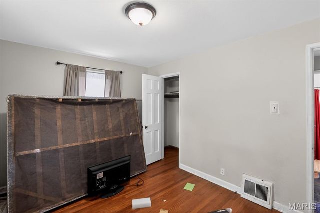1941 Farrell Drive, St Louis, MO 63133