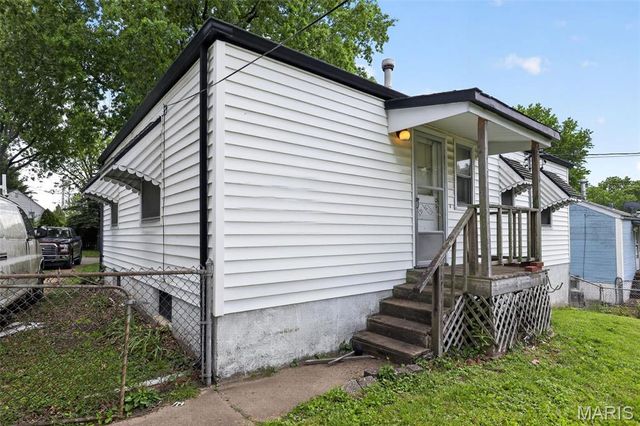 1941 Farrell Drive, St Louis, MO 63133