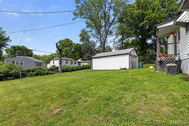 1941 Farrell Drive, St Louis, MO 63133