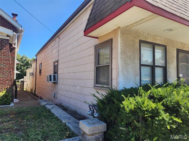 1320 Tamm Avenue, St Louis, MO 63139