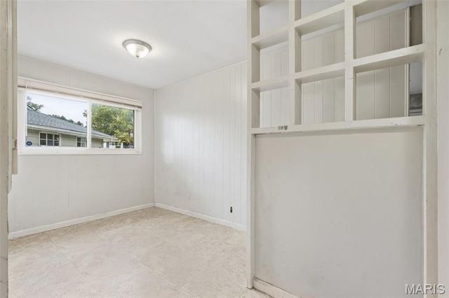 5613 Sanborn Drive, St Louis, MO 63121