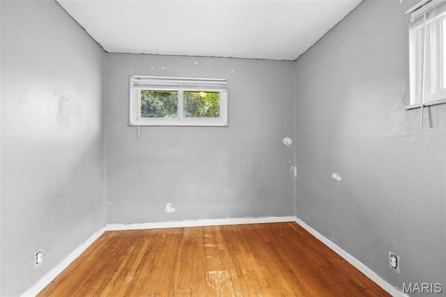 5613 Sanborn Drive, St Louis, MO 63121