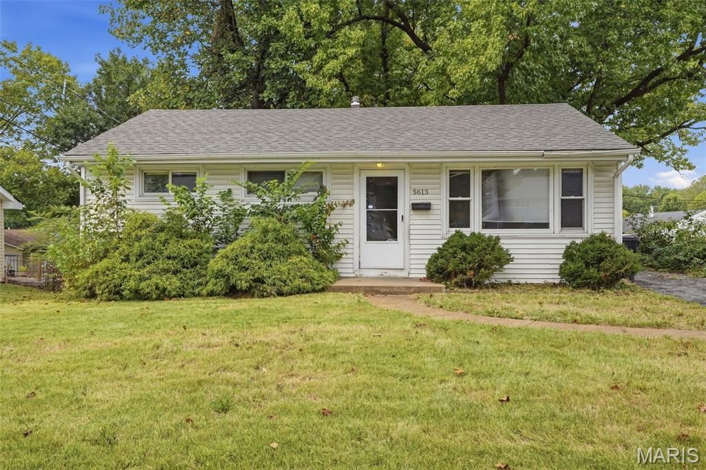 5613 Sanborn Drive, St Louis, MO 63121