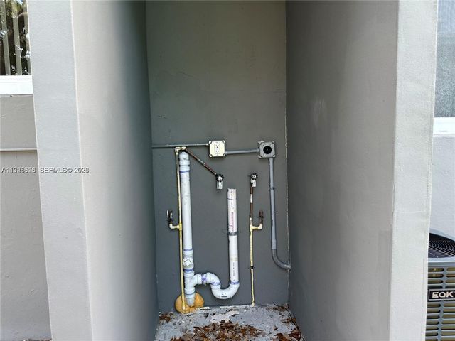 1894 NW 53rd St, Miami, FL 33142