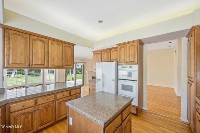5490 Wembly Avenue, Oak Park, CA 91377