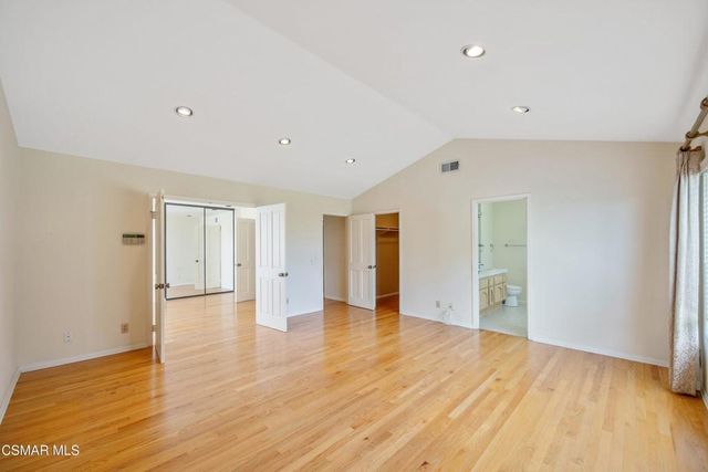 5490 Wembly Avenue, Oak Park, CA 91377