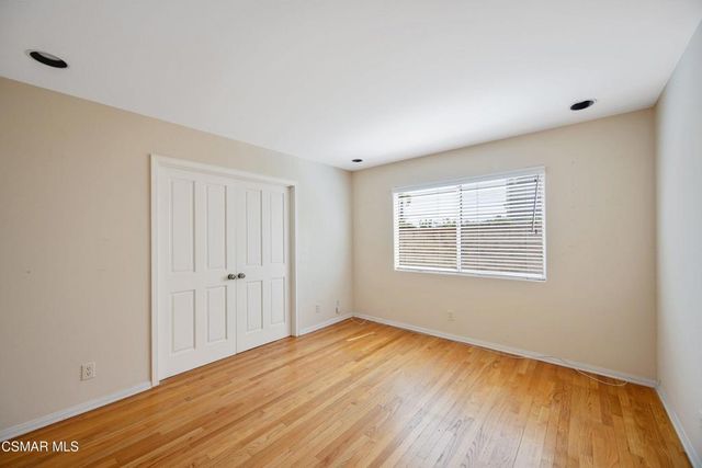 5490 Wembly Avenue, Oak Park, CA 91377