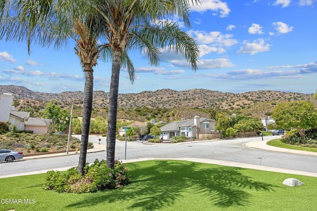 5490 Wembly Avenue, Oak Park, CA 91377