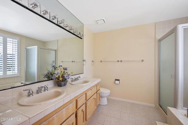 5490 Wembly Avenue, Oak Park, CA 91377