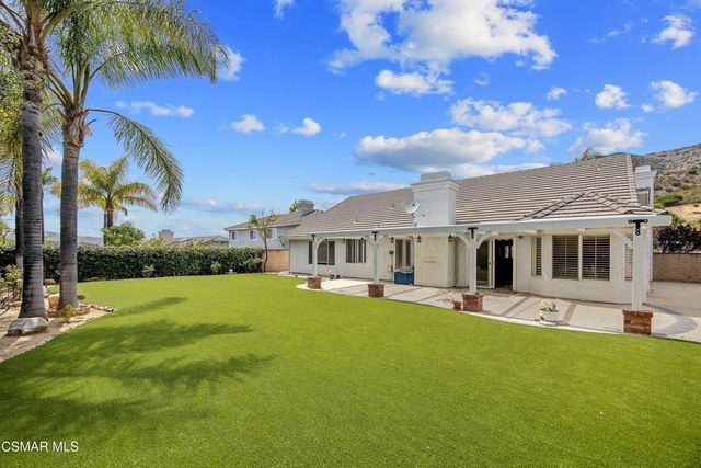 5490 Wembly Avenue, Oak Park, CA 91377