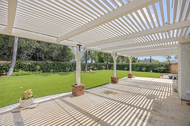 5490 Wembly Avenue, Oak Park, CA 91377