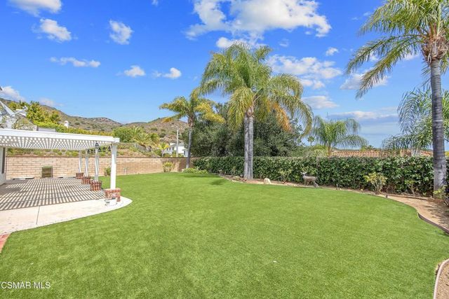 5490 Wembly Avenue, Oak Park, CA 91377