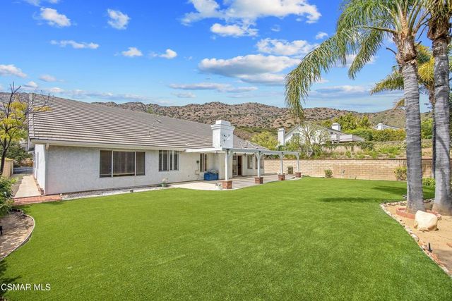 5490 Wembly Avenue, Oak Park, CA 91377