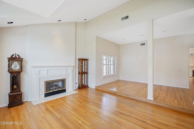 5490 Wembly Avenue, Oak Park, CA 91377