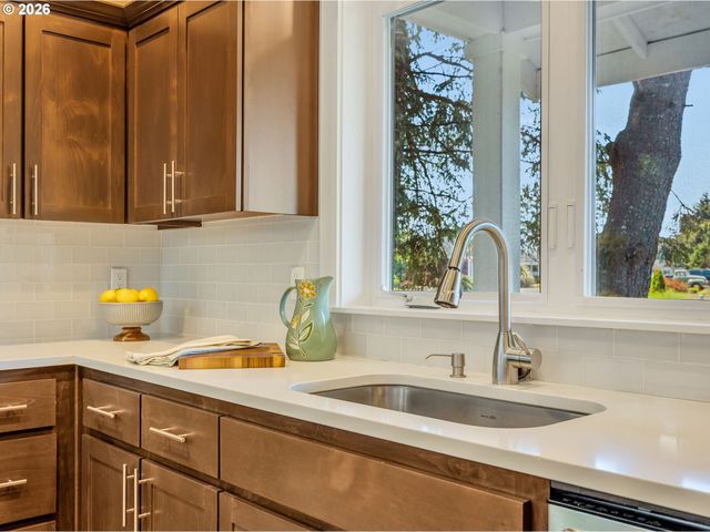 748 CREEKSIDE Dr, Gearhart, OR 97138