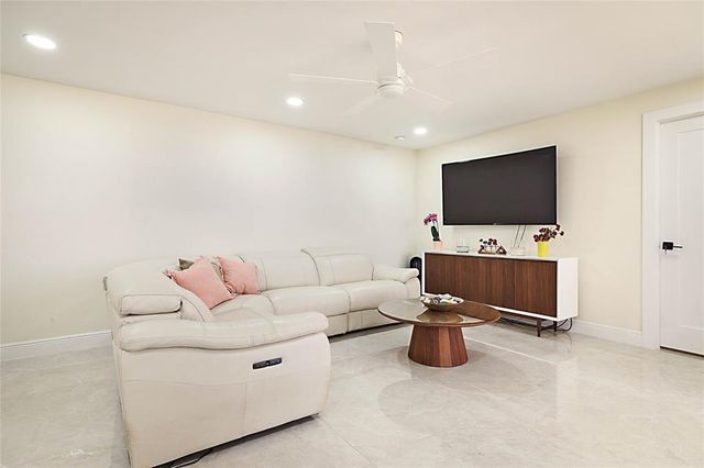 2800 N OCEAN Drive B-9A, Riviera Beach, FL 33404