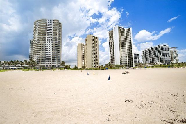 2800 N OCEAN Drive B-9A, Riviera Beach, FL 33404