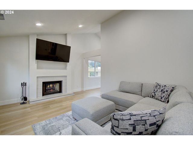 1611 Ne 113TH St, Vancouver, WA 98686