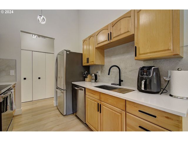 1611 Ne 113TH St, Vancouver, WA 98686