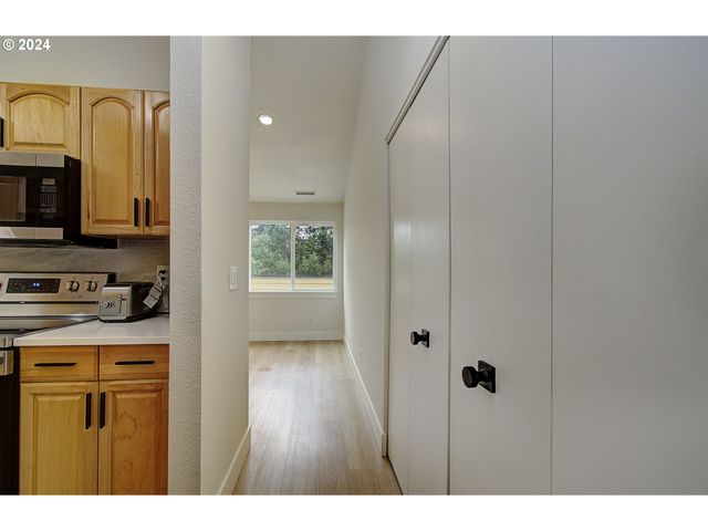 1611 Ne 113TH St, Vancouver, WA 98686