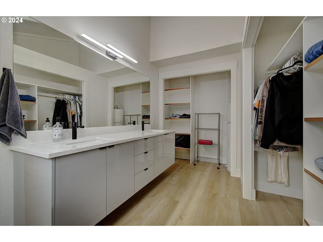1611 Ne 113TH St, Vancouver, WA 98686