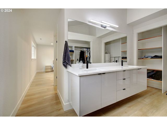 1611 Ne 113TH St, Vancouver, WA 98686