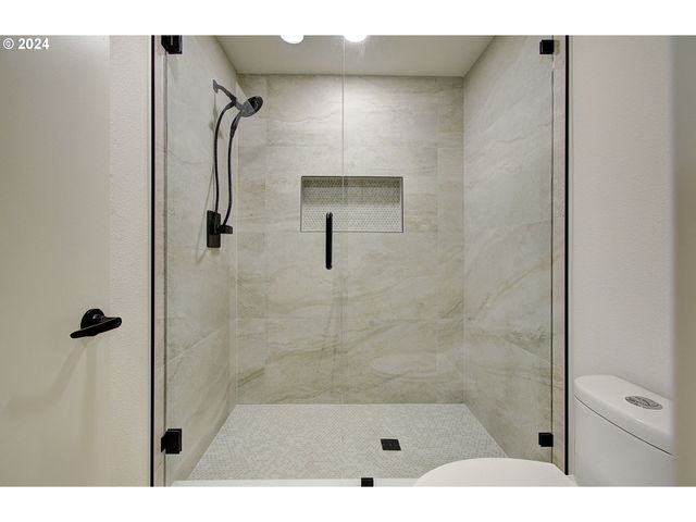 1611 Ne 113TH St, Vancouver, WA 98686