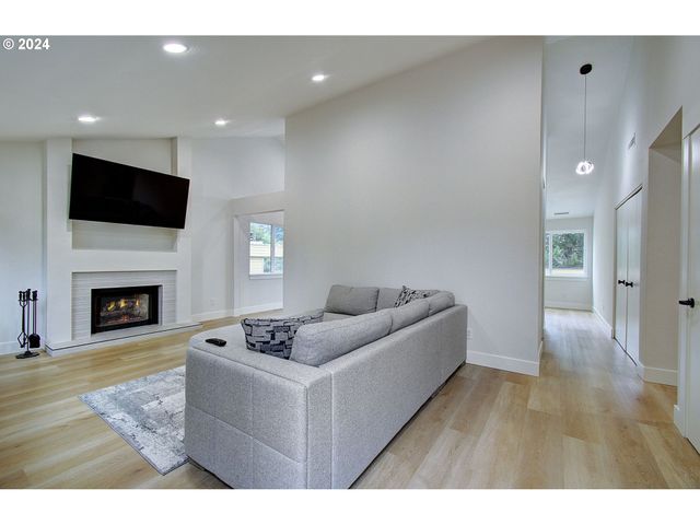 1611 Ne 113TH St, Vancouver, WA 98686
