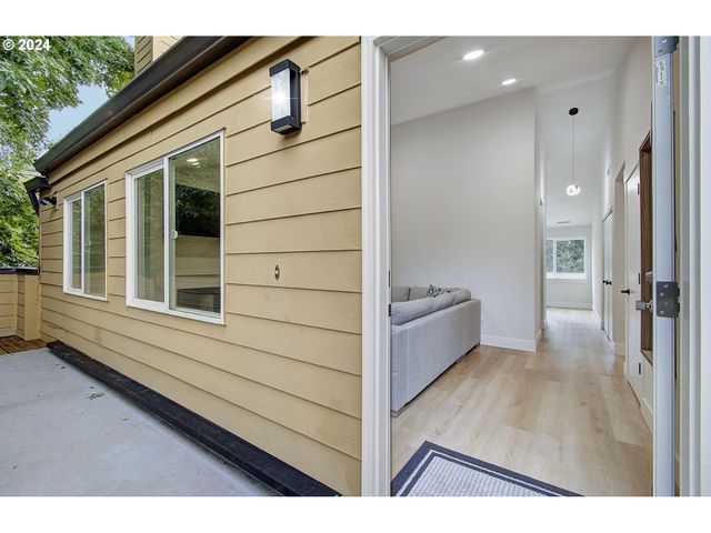 1611 Ne 113TH St, Vancouver, WA 98686