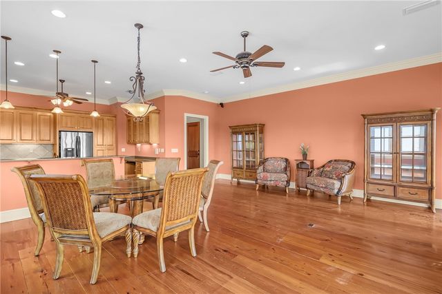 107 Broad Street D, Darien, GA 31305