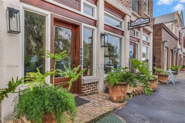 107 Broad Street D, Darien, GA 31305