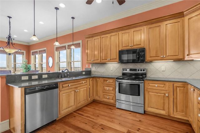 107 Broad Street D, Darien, GA 31305