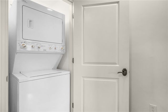 107 Broad Street D, Darien, GA 31305