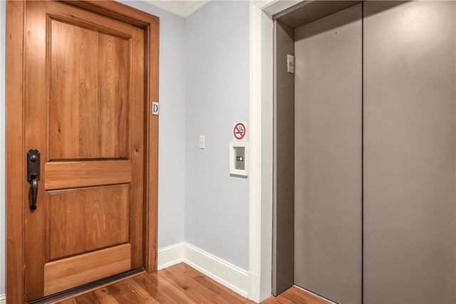 107 Broad Street D, Darien, GA 31305