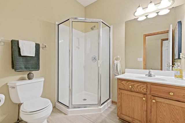 408 Holly Lane N, Oakdale, MN 55128