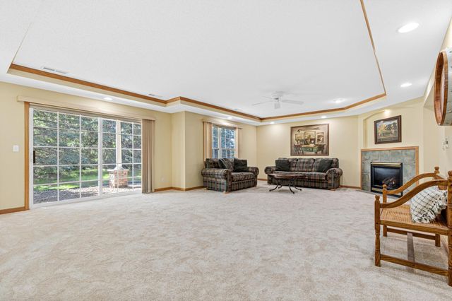 408 Holly Lane N, Oakdale, MN 55128