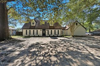 5475 Old Canton Road, Jackson, MS 39211