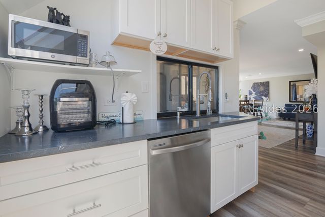13 Harbourside Ln Apt 7146, Hilton Head Island, SC 29928