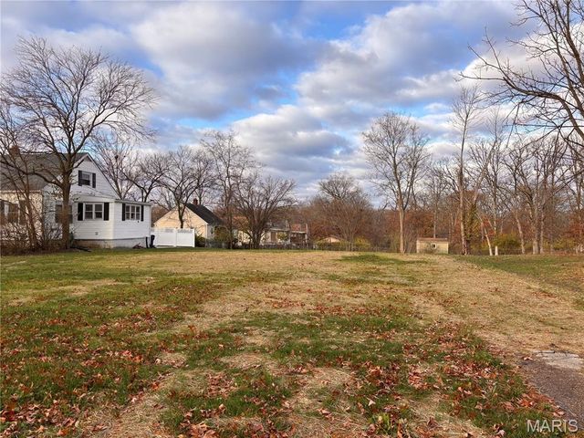 611 S State Highway 47, Warrenton, MO 63383