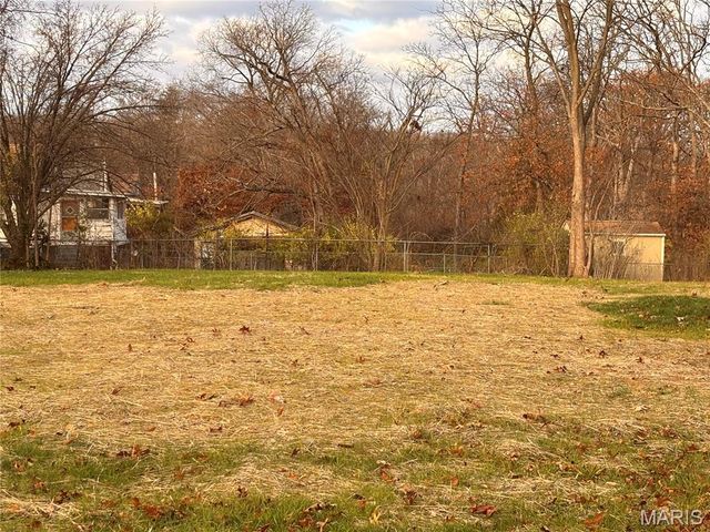 611 S State Highway 47, Warrenton, MO 63383