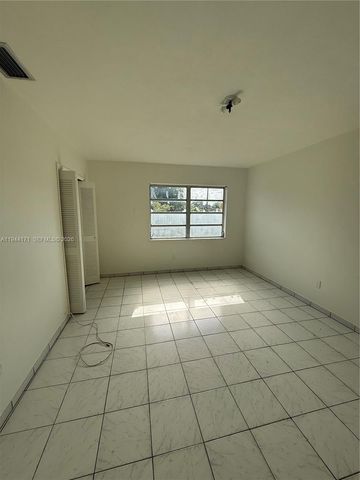 22 SW 55th Ave Rd U, Miami, FL 33134