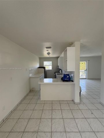 22 SW 55th Ave Rd U, Miami, FL 33134